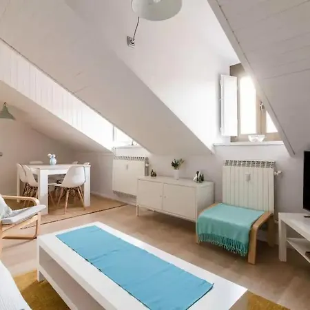 Precioso Atico Duplex En 6 Pax